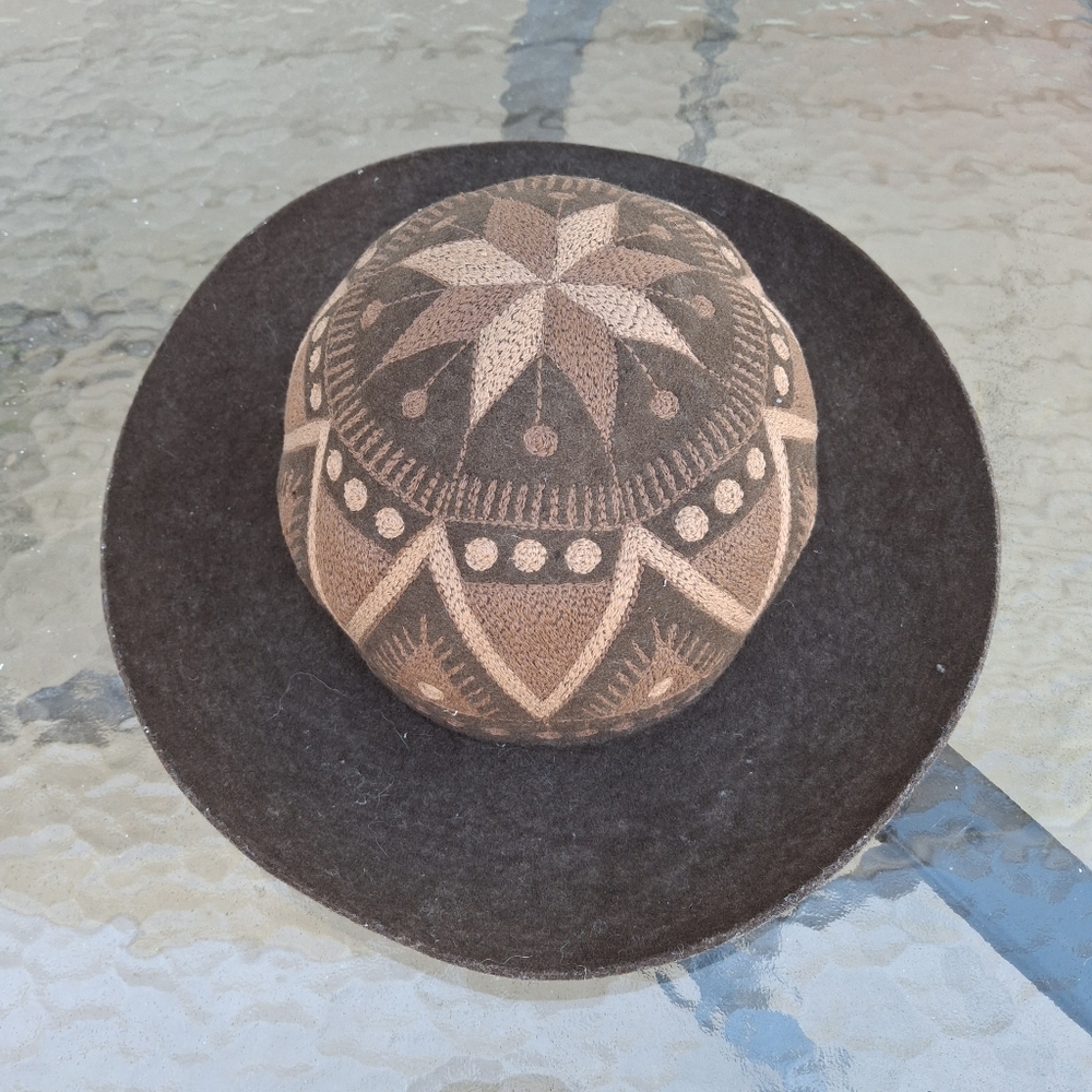 Peruvian Connection 100% Wool Brown Patterned Wom… - image 1